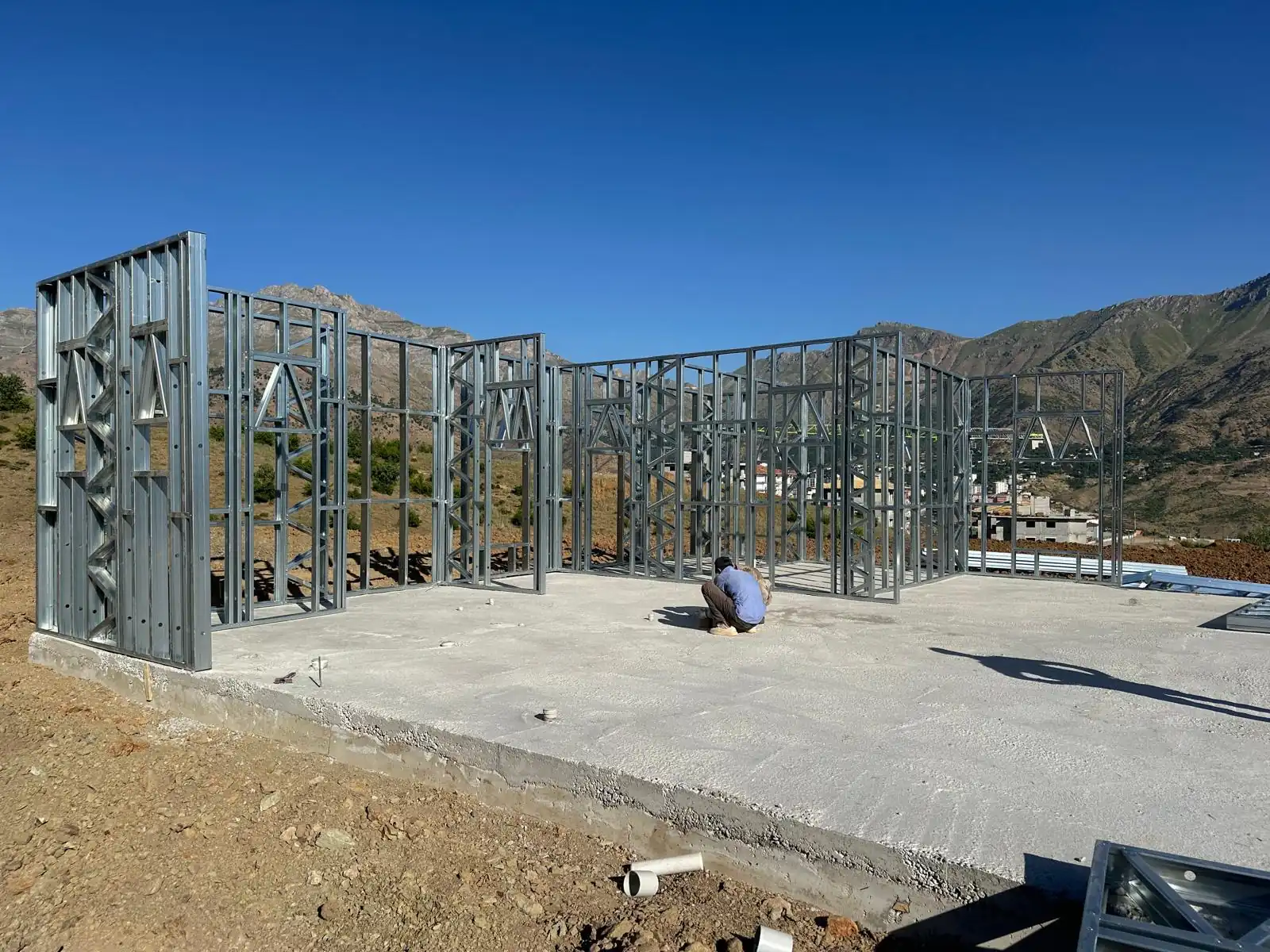 Hafif çelik duvar paneli montajı